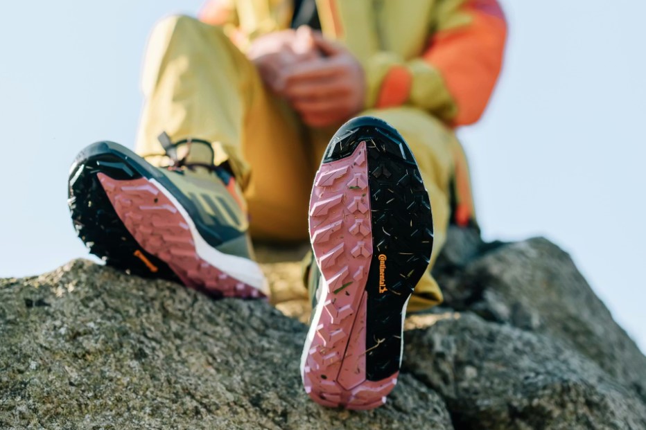 Adidas terrex continental