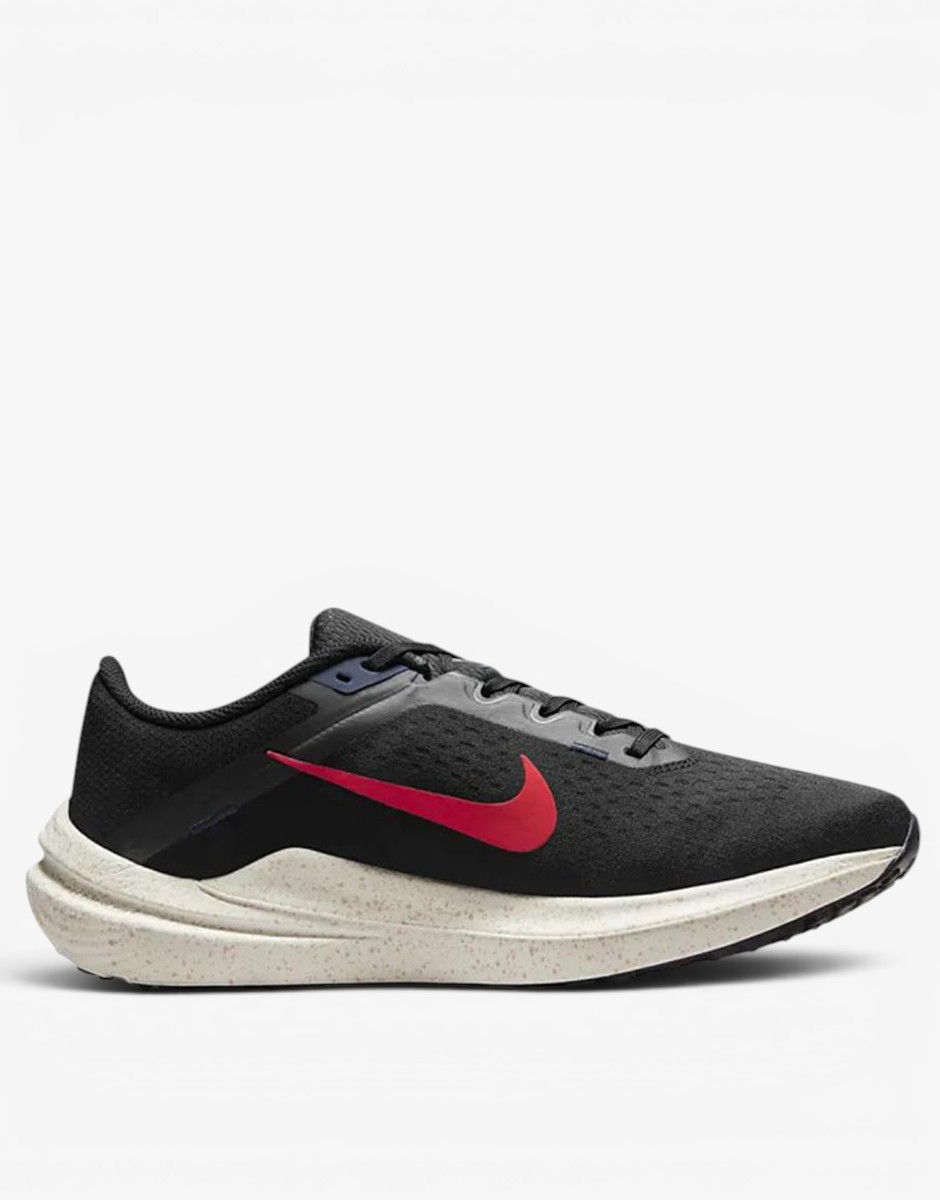 NIKE Air Winflo 10 Black / White