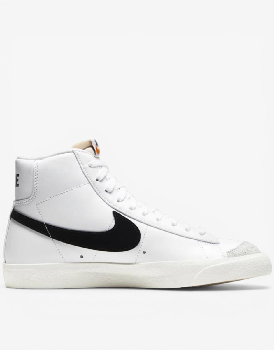 NIKE Blazer Mid 77 Shoes White