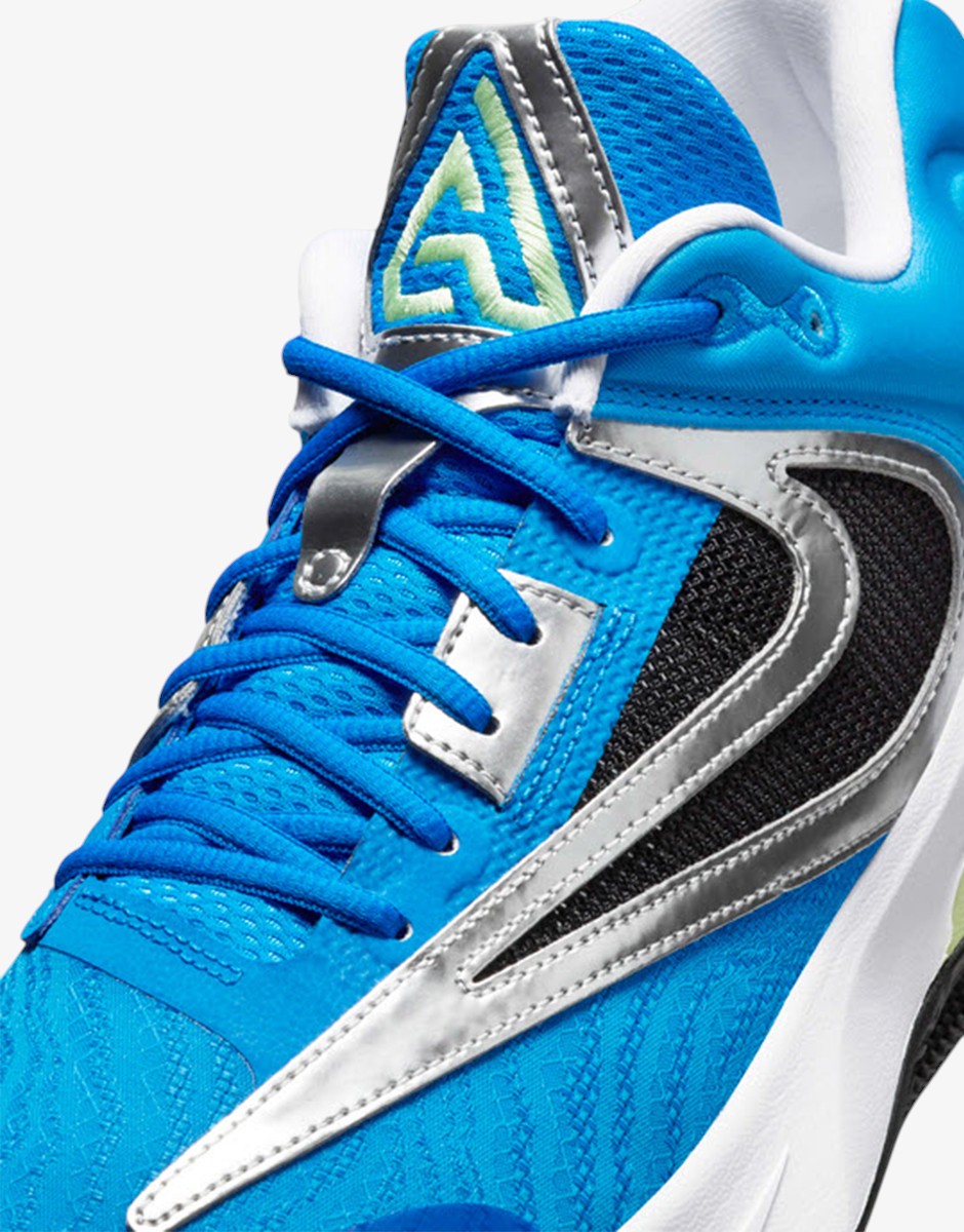 NIKE Giannis Immortality 3 Blue / White