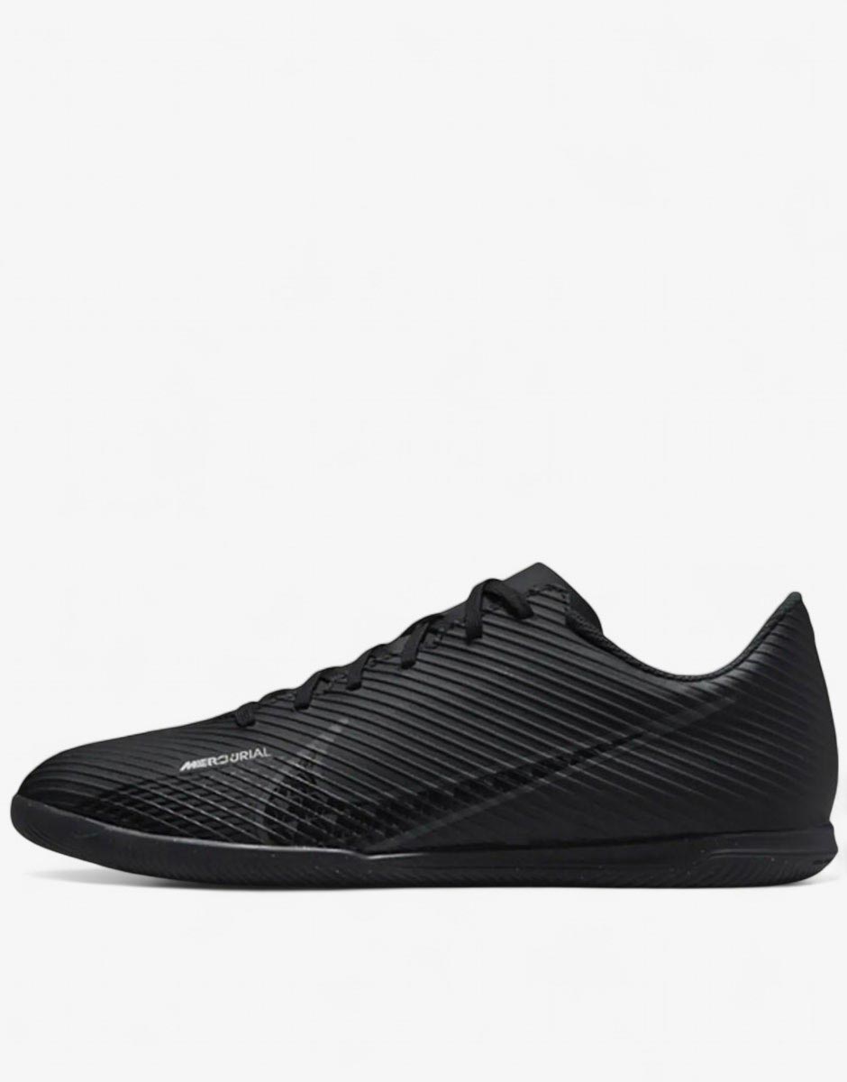 NIKE Mercurial Vapor 15 Club Football Shoes Black