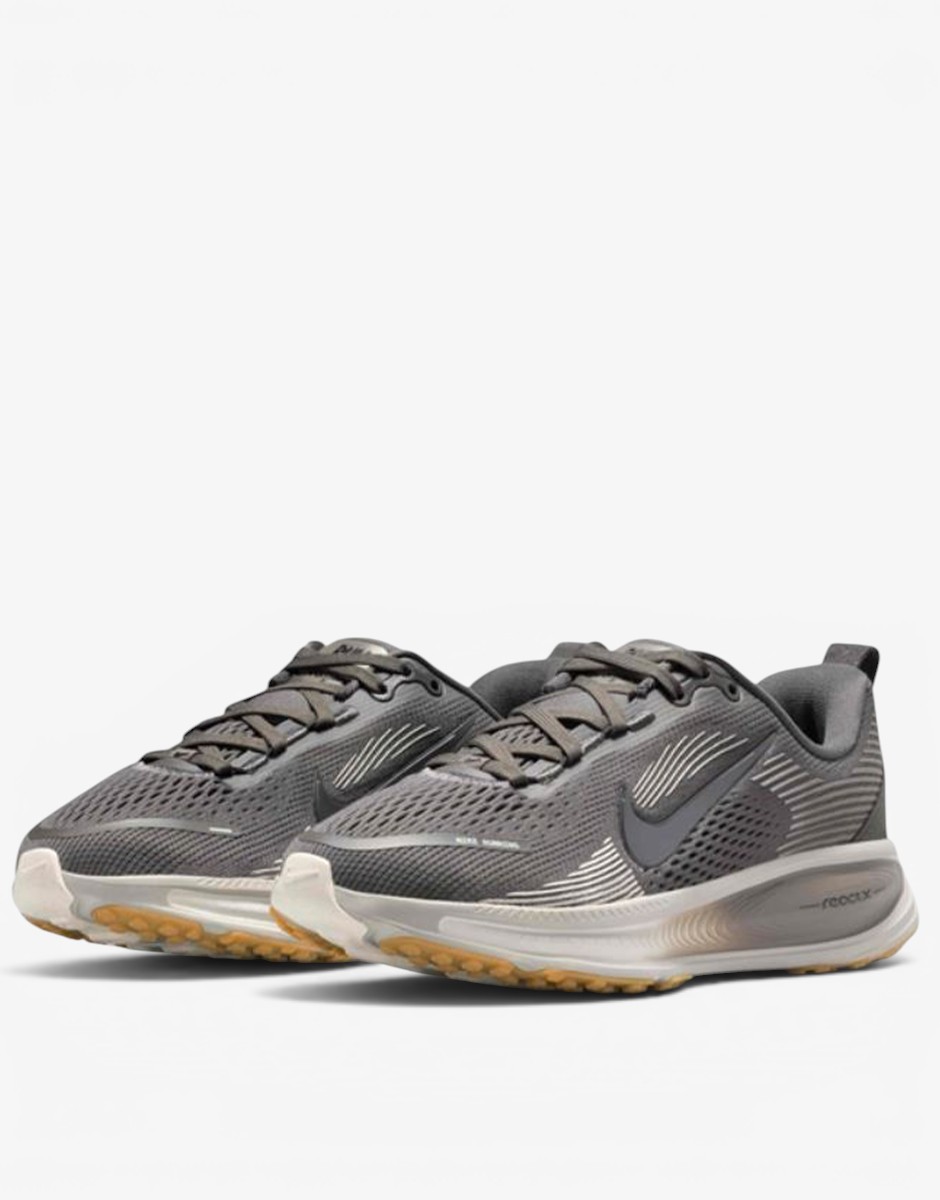 NIKE Vomero 18 GS Gray