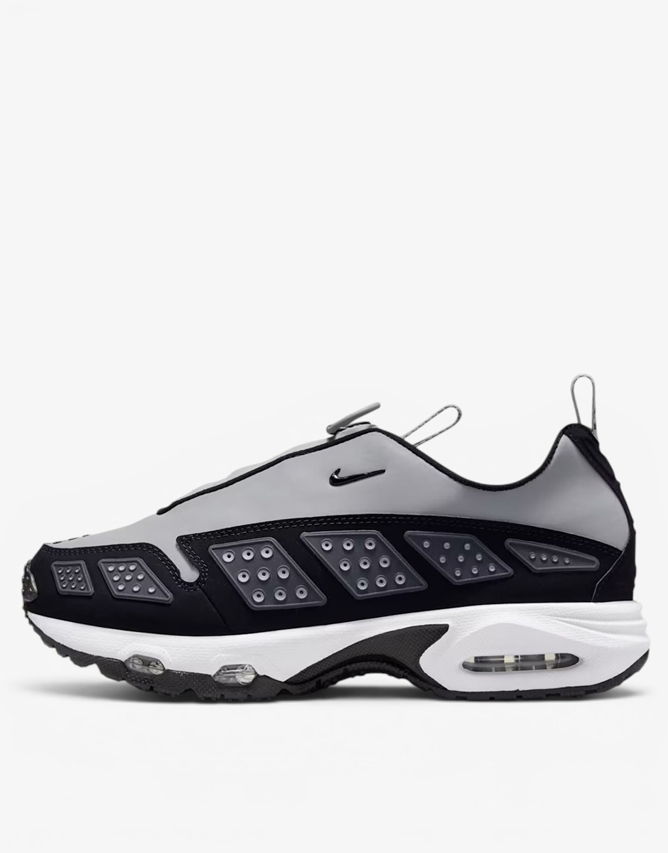 NIKE Women's Air Max SNDR Gray