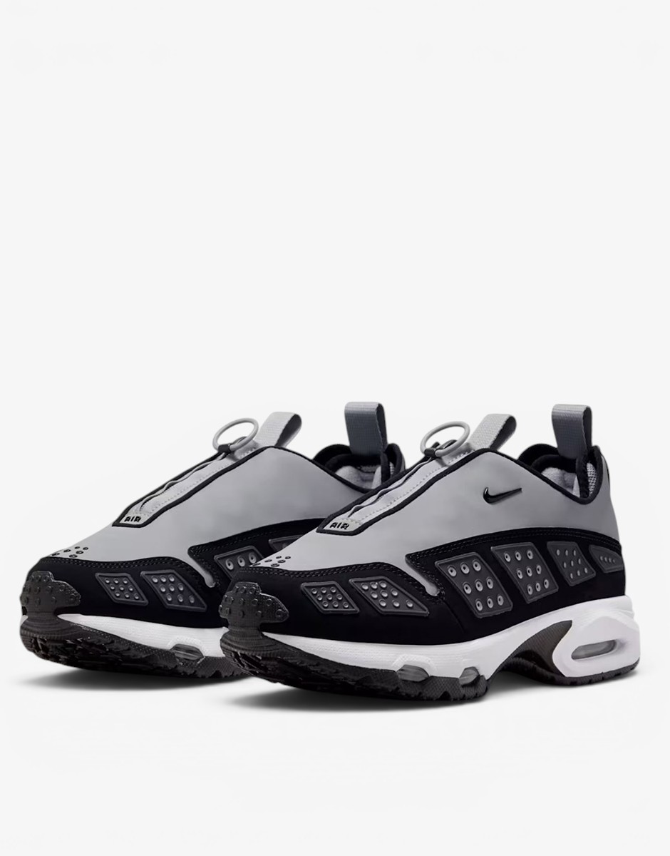 NIKE Women's Air Max SNDR Gray