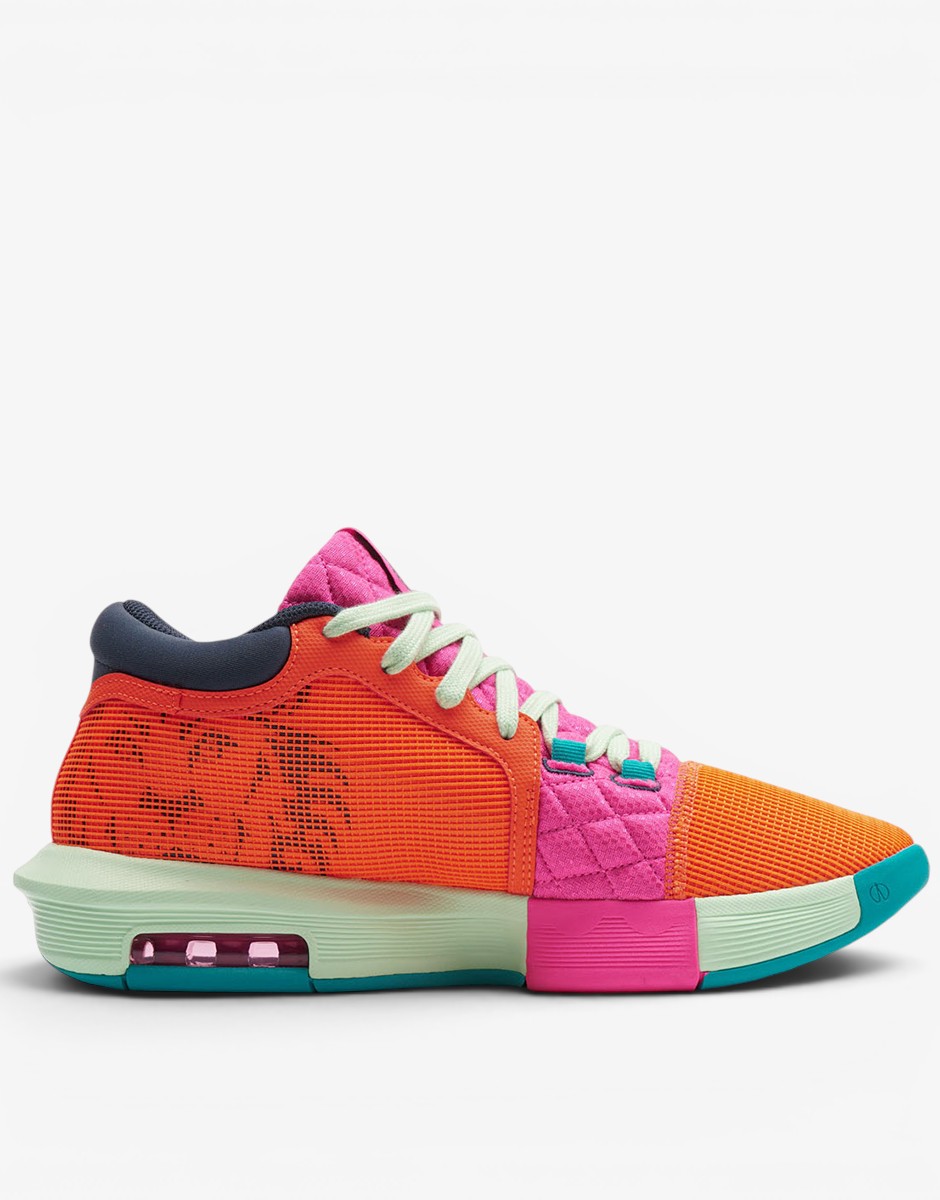 NIKE x LeBron Witness 8 Orange