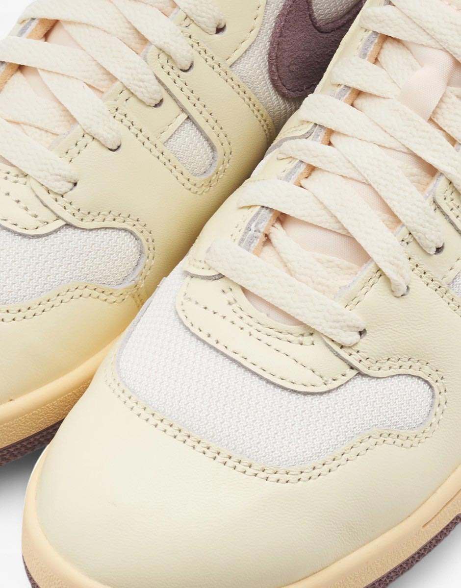 NIKE Attack Qs Sp Shoes Beige