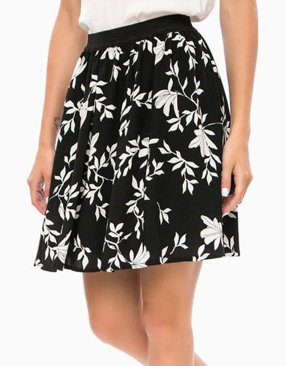 'VERO MODA Floral Skirt Black