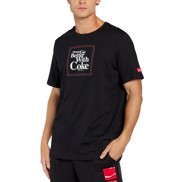 PUMA x Coca Cola Graphic Regular Fit Tee Black – Puma > Мъже > Тениски