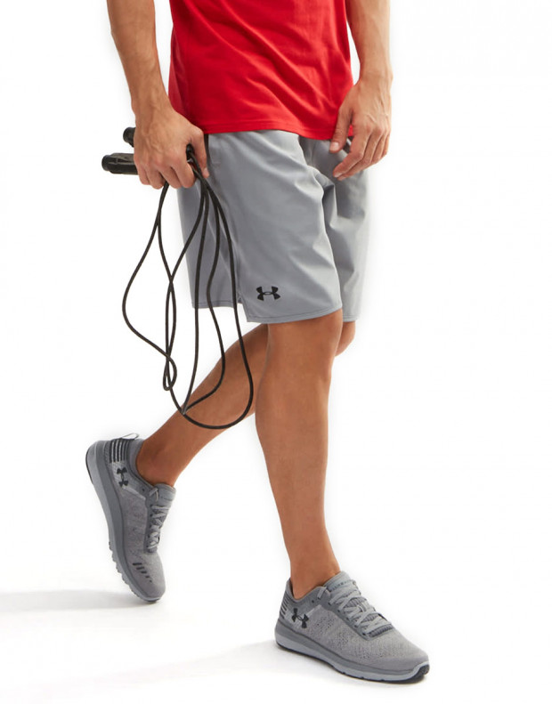 UNDER ARMOUR Qualifier Woven Shorts
