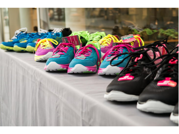 Топ дамски продукти от Reebok есен 2022