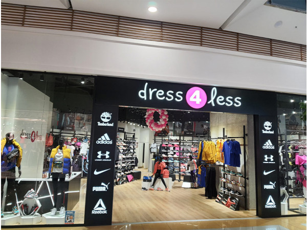 Dress4Less oтвори своя 8-ми магазин