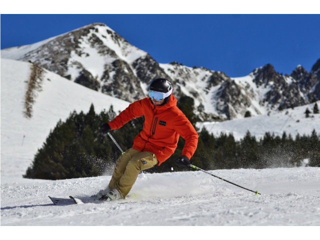Какво спортно облекло да изберем за каране на ски и сноуборд?